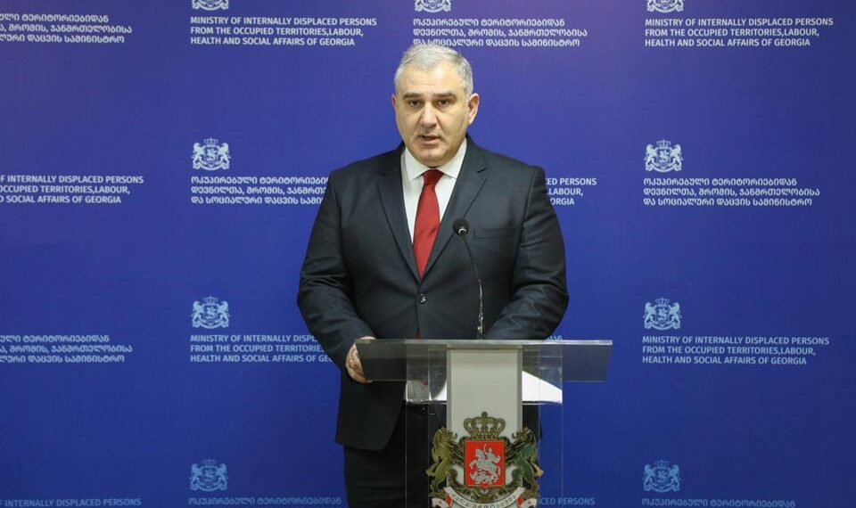 Михаил Сарджвеладзе — Пока европейские государства также изучают препараты для лечения болезни Дюшенна и не спешат с принятием решений, нельзя утверждать, что какое-либо государство не готово выделять по 700 тысяч долларов ежегодно на каждого пациента