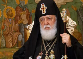 მოსკოვის წმინდა გიორგის სახელობის ტაძარში პატრიარქ ილია მეორის სულის მოსახსენიებელი გადაიხადეს (ვიდეო)