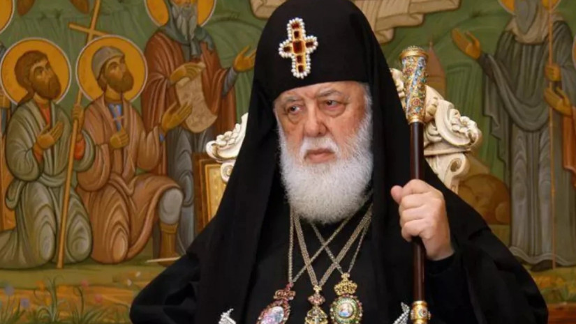 მოსკოვის წმინდა გიორგის სახელობის ტაძარში პატრიარქ ილია მეორის სულის მოსახსენიებელი გადაიხადეს (ვიდეო)