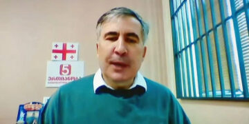 Михаил Саакашвили — Сейчас, когда диктатор уже открыто намеревается назначить своего сына премьером и забетонировать династическое правление, какое время для разборок прошлого? Либо мы будем вместе, либо нас вообще не будет!