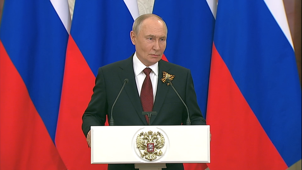 Путин поздравил ветеранов и народ Грузии с Днем Победы